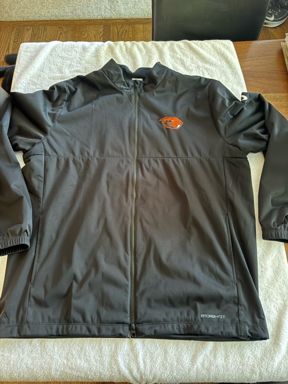 Nike Black Lightweight Full-Zip Jacket-Oregon State. Storm fit. Great condition